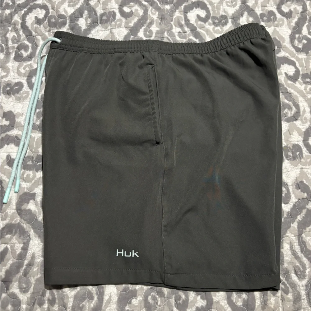 Huk Gray Swim Shorts with blue drawstring size medium - Picture 5 of 7